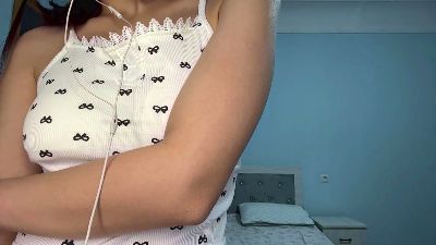 SueannChaplik live cam on Cam4