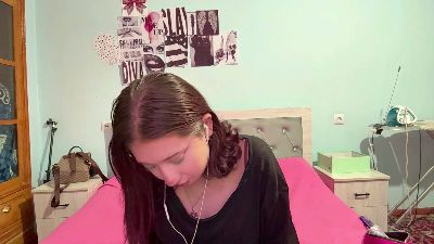 SueannChaplik live cam on Cam4