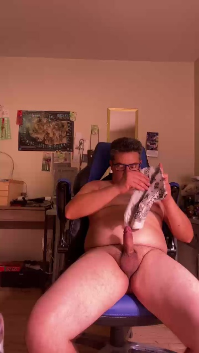 Suffian84 live cam on Cam4