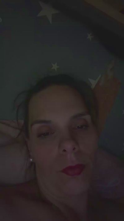 Summer80h live cam on Cam4