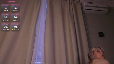 Summer_Lilac live cam on Cam4