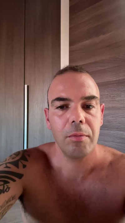 SuperxxxVoglios live cam on Cam4