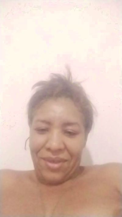 Sureyalove live cam on Cam4