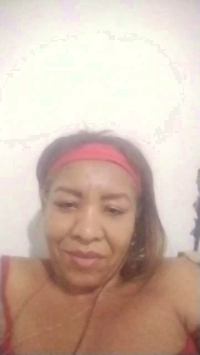 Sureyalove live cam on Cam4
