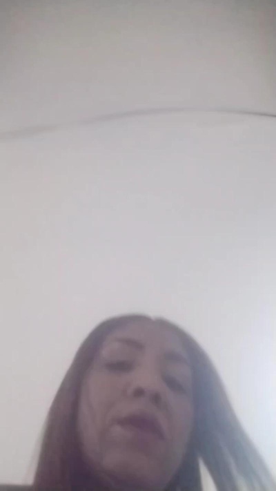 Sureyalove live cam on Cam4