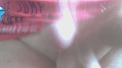 SurferPitt live cam on Cam4