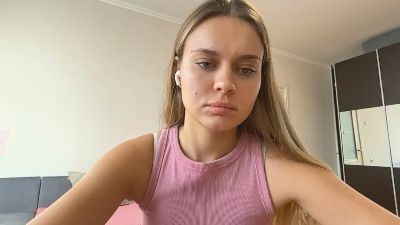 SusannePiek live cam on Cam4