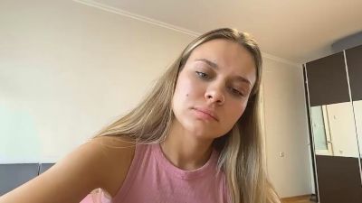 SusannePiek live cam on Cam4