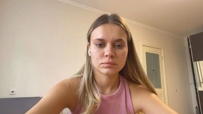 SusannePiek live cam on Cam4