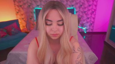SusieWood live cam on Cam4