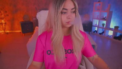 SusieWood live cam on Cam4