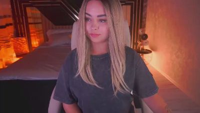 SusieWood live cam on Cam4
