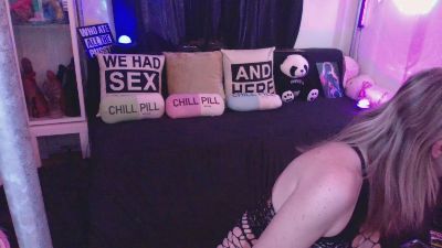 SuusenGuus live cam on Cam4