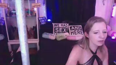 SuusenGuus live cam on Cam4