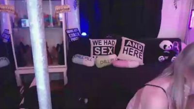 SuusenGuus live cam on Cam4