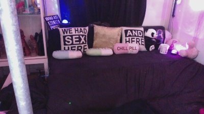 SuusenGuus live cam on Cam4