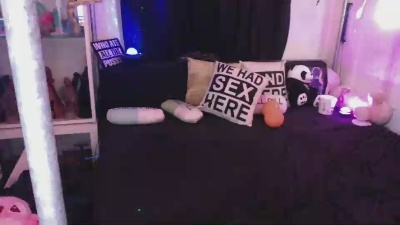 SuusenGuus live cam on Cam4
