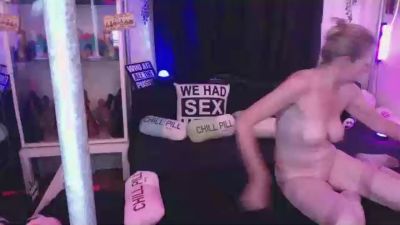 SuusenGuus live cam on Cam4