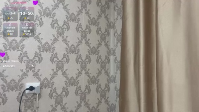 SuzannLertora live cam on Cam4