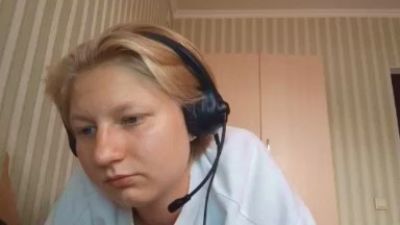 SuzannaRadics live cam on Cam4