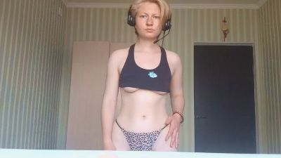 SuzannaRadics live cam on Cam4