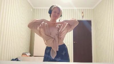 SuzannaRadics live cam on Cam4