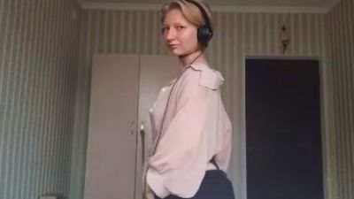 SuzannaRadics live cam on Cam4
