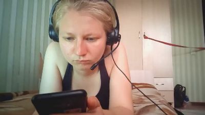 SuzannaRadics live cam on Cam4