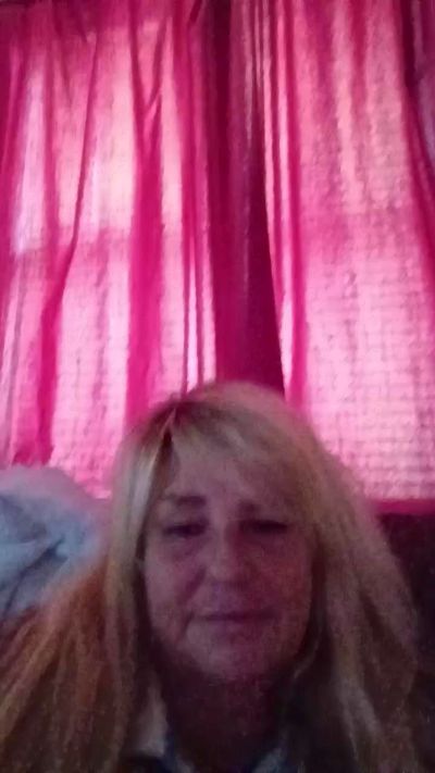Suzi live cam on Cam4