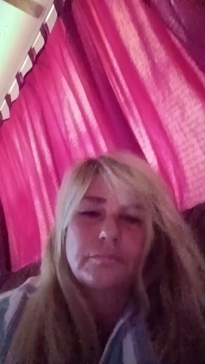 Suzi live cam on Cam4