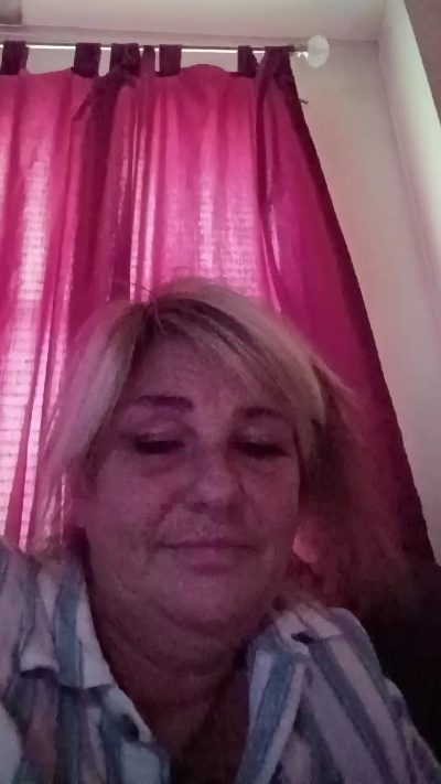 Suzi live cam on Cam4