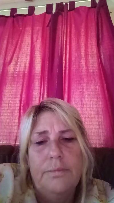 Suzi live cam on Cam4