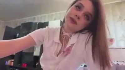 SuziLarde live cam on Cam4