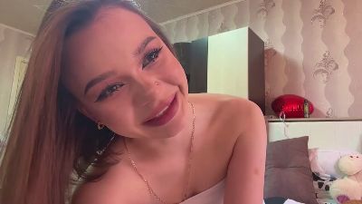 SuziLarde live cam on Cam4