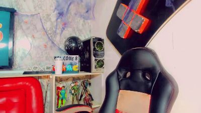 Suzume_mendez live cam on Cam4