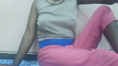 SuzyQueen live cam on Cam4