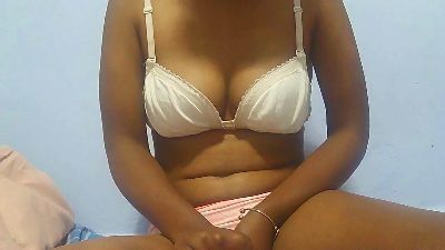 SuzyQueen live cam on Cam4