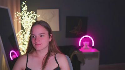 SuzySKy live cam on Cam4