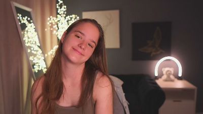 SuzySKy live cam on Cam4