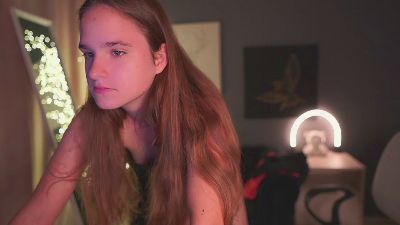SuzySKy live cam on Cam4