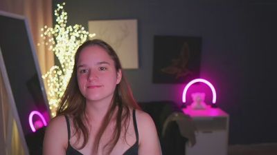 SuzySKy live cam on Cam4