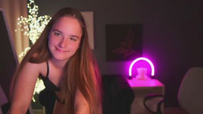 SuzySKy live cam on Cam4