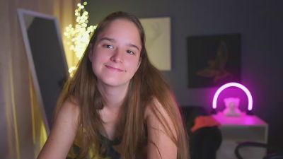 SuzySKy live cam on Cam4