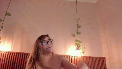 Suzy_Lee live cam on Cam4