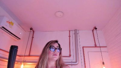 Suzy_Lee live cam on Cam4