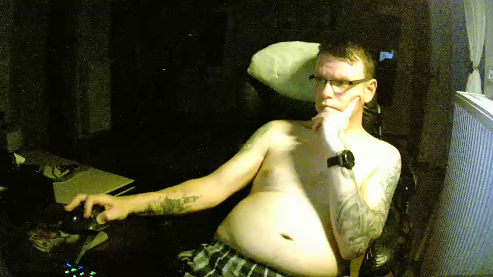 Sven785Phil live cam on Cam4