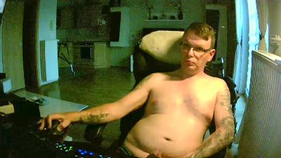 Sven785Phil live cam on Cam4