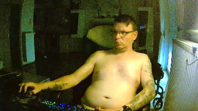 Sven785Phil live cam on Cam4