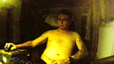 Sven785Phil live cam on Cam4