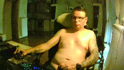 Sven785Phil live cam on Cam4